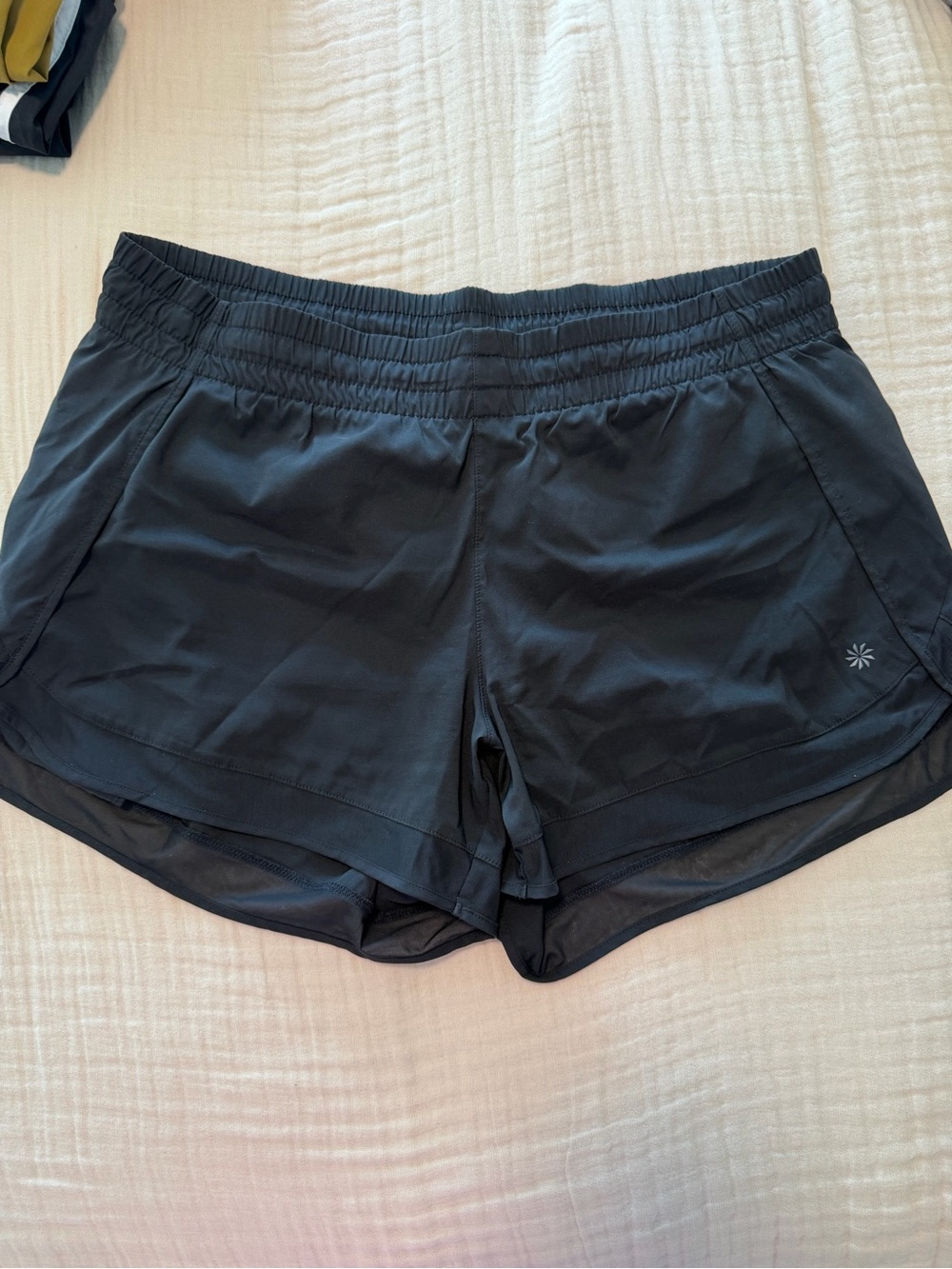 Athleta Mesh Racer Run Short